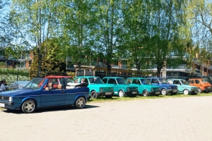 Zlot Fiata 126p w SSM w Zarzeczu